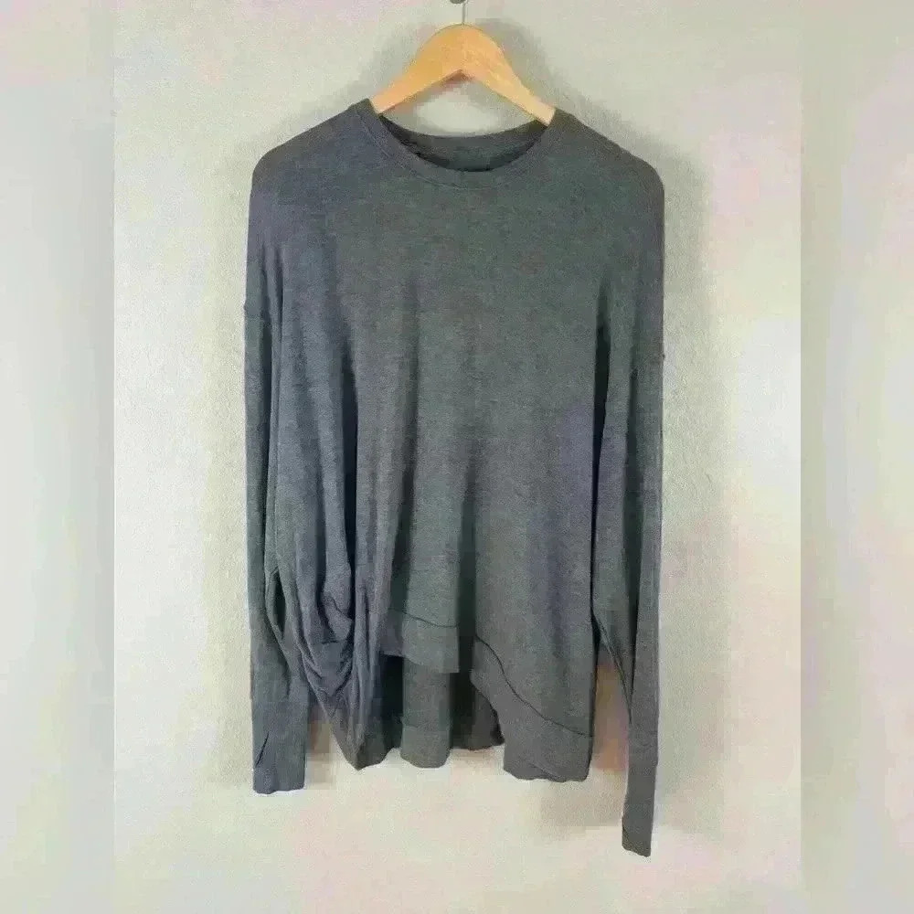 All in Motion Long Sleeve Gray Knot/Twist Shirt Large